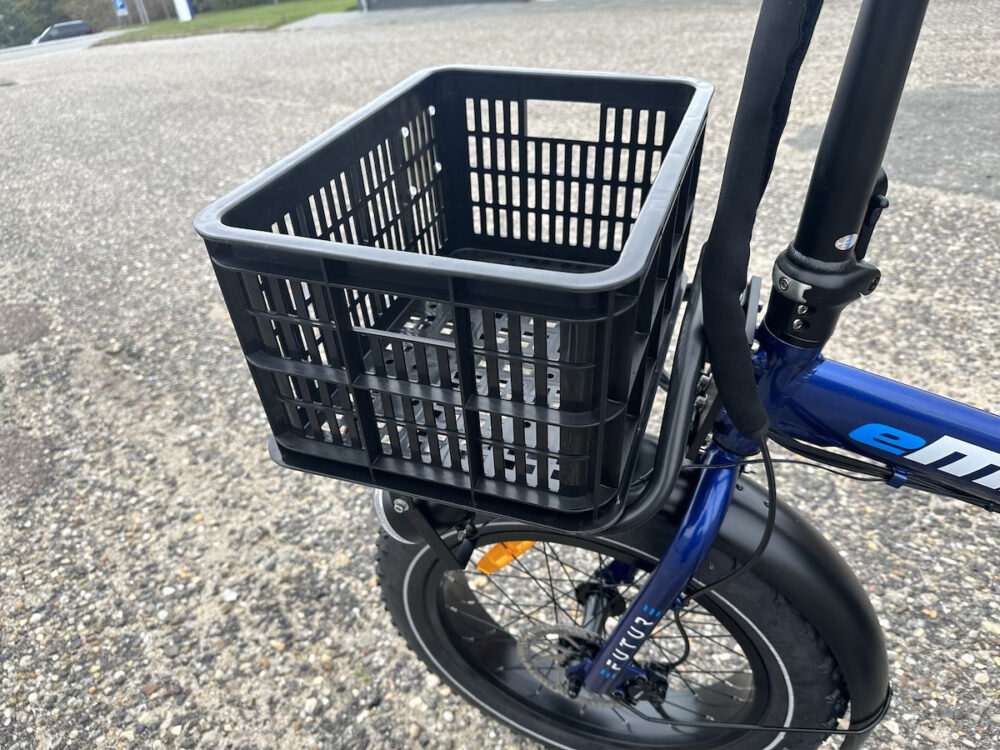 Kasse til frontlad - Sort 10 Sort basil kasse paa cykel2