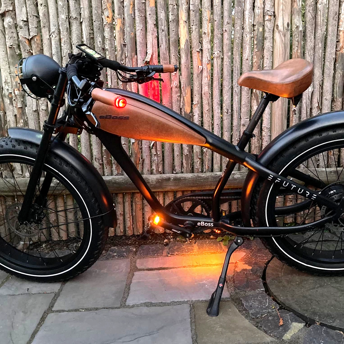 EFUTURE eBoss Fatbike Elcykel Motorcykel Sort med Lys i pedal og styr